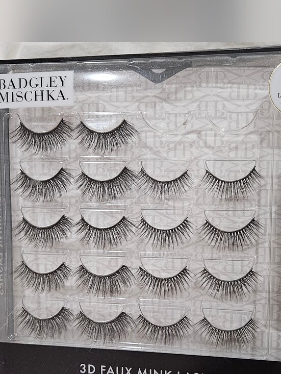 bagdley mischka Other - Badgley Mischka 3D Faux Mink Lashes - Black (9 Pairs)